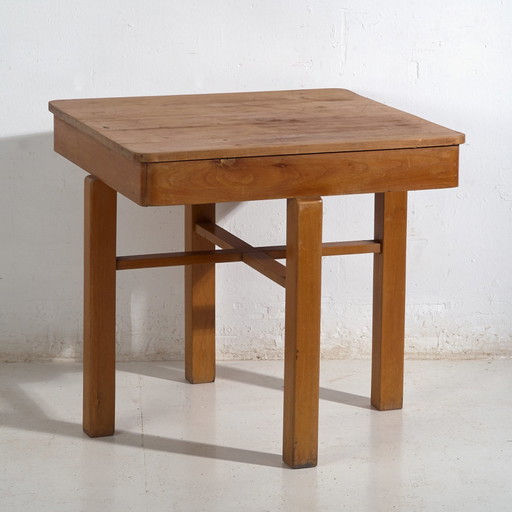 Antieke Houten Werktafel – Europese Bijzettafel – circa 1920–1950