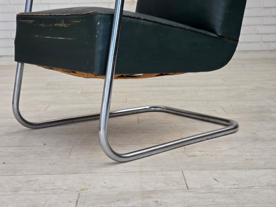 Image 1 of Fauteuil scandinave des années 1950, de style Bauhaus, en état d'origine.