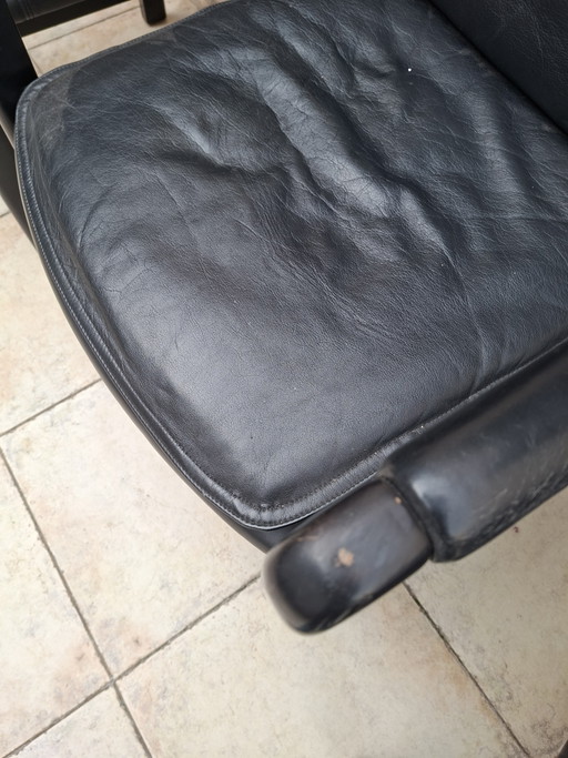 4 x black leather Bulo chairs