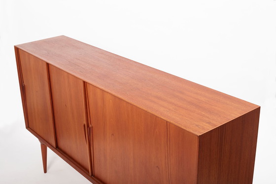 Image 1 of Modèle 19 Highboard Conçu par Gunni Omann pour Omann Jun Møbelfabrik, Danemark Années 1960