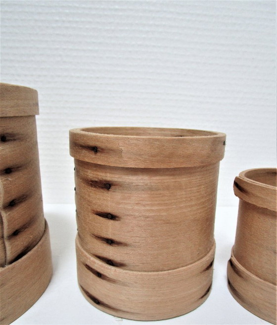 Image 1 of cinq boîtes gigognes bois patiné vintage