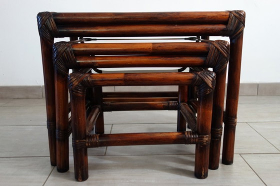 3 Vintage Bamboo and Smoked Glass Nesting Tables, 1960s – Side tables, Rattan (photo 16 of 16)