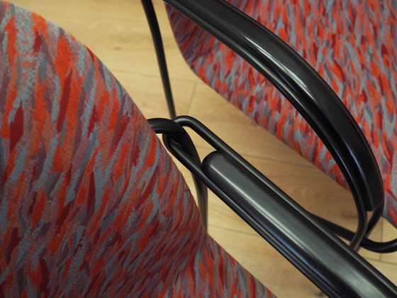 Image 1 of Ensemble de quatre chaises, design italien, années 1980, production : Italie