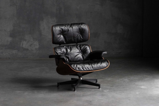 Image 1 of Sillón y otomana Eames de primera generación, de Charles y Ray Eames para Herman Miller, 1957