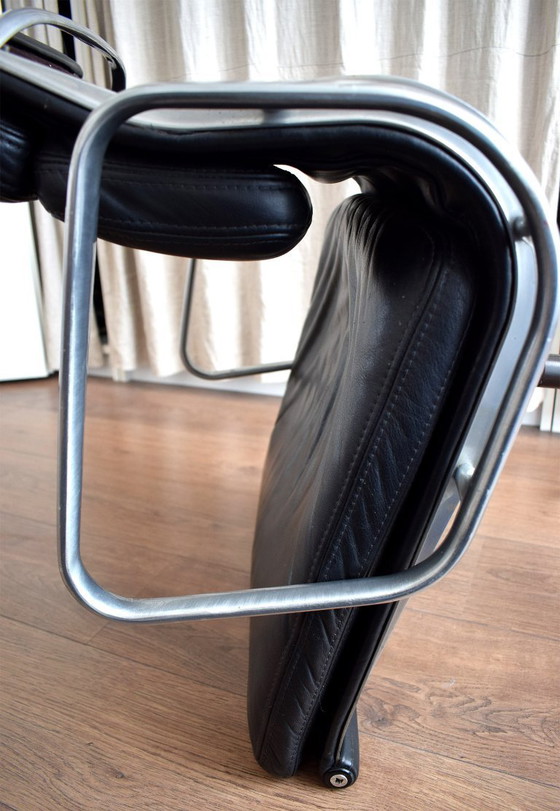 Image 1 of Siège de conférence Eames Herman Miller Soft Pad Group en cuir noir