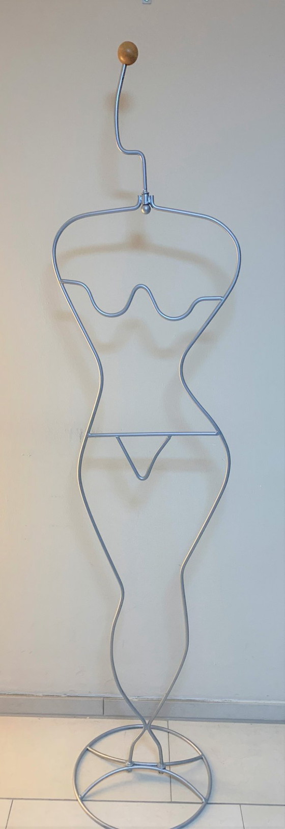 Image 1 of El estrado electoral de Ehlén Johansson para Ikea