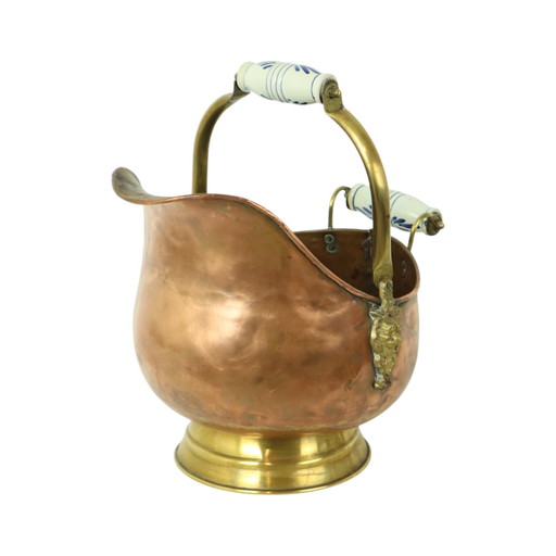 Antique Copper Helmet-Shaped Coal Kit Flower Pot