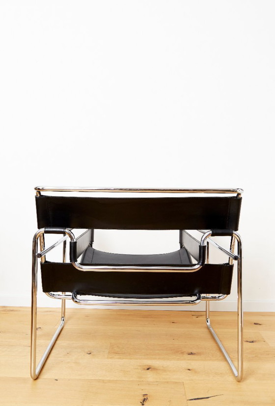 Image 1 of Chaise Wassily conçue par Marcel Breuer pour Knoll International