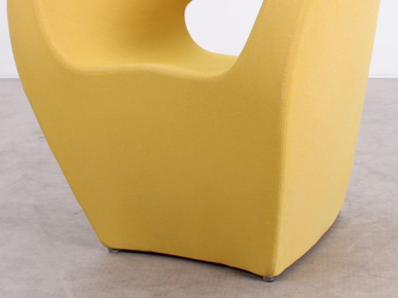 Image 1 of Moroso Victoria and Albert fauteuil geel