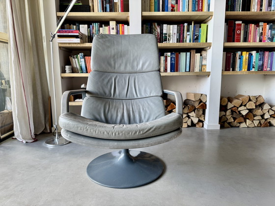 Image 1 of Fauteuil Artifort F142 met tulpvoet