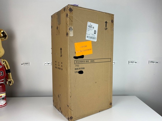 Image 1 of Bearbrick Disney Pixar Monsters & Co. MIKE versione 1000% MEDICOM toys