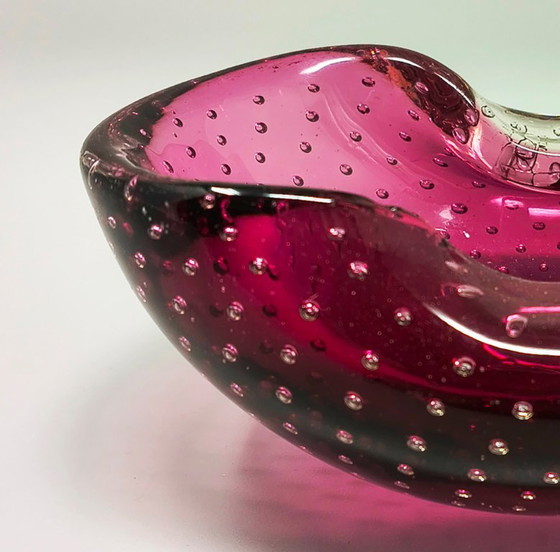 Image 1 of Roze asbak of opvangbakje uit de jaren 60, gemaakt van Bullicante Murano-glas door Flavio Poli.