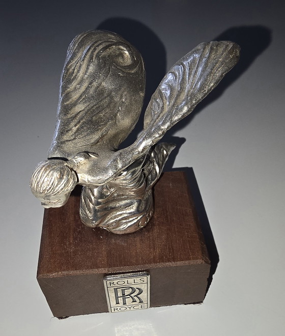 Image 1 of Rolls-Royce Kneeling Lady Of Ecstasy 