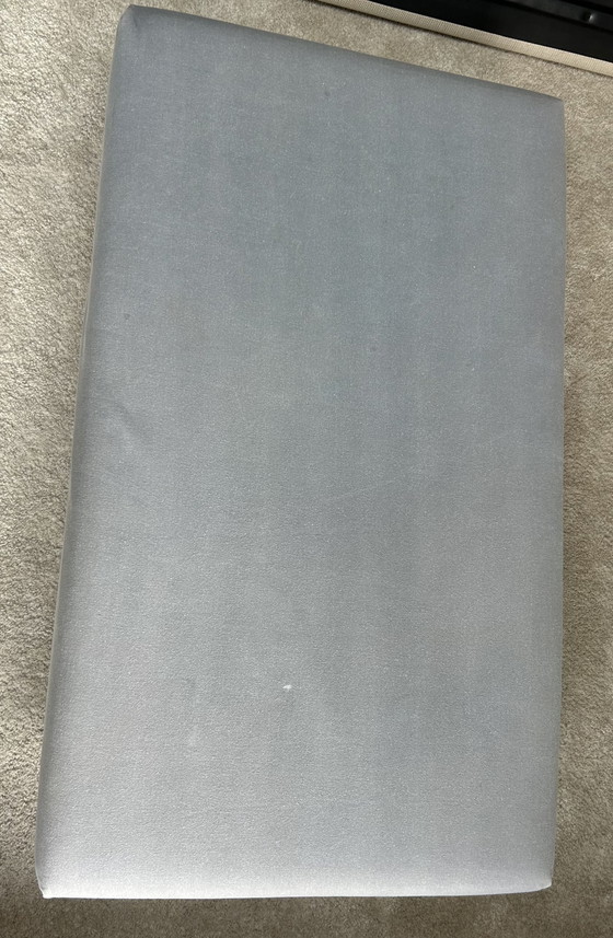 Image 1 of Reposapiés/puf/taburete de Designers Guild con funda extraíble