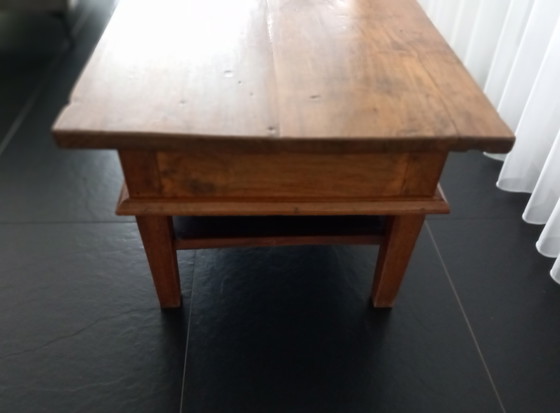 Image 1 of Tavolino da caffè antico dell'Europa meridionale