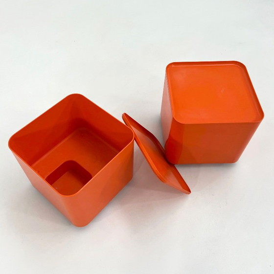 Orange Dime Side Table on Wheels by Marcello Siard for Longato, 1970s – Plastic (photo 4 of 8)