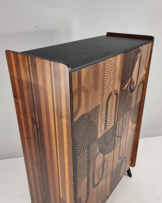 Image 1 of Vintage walnoten garderobekast, 1970