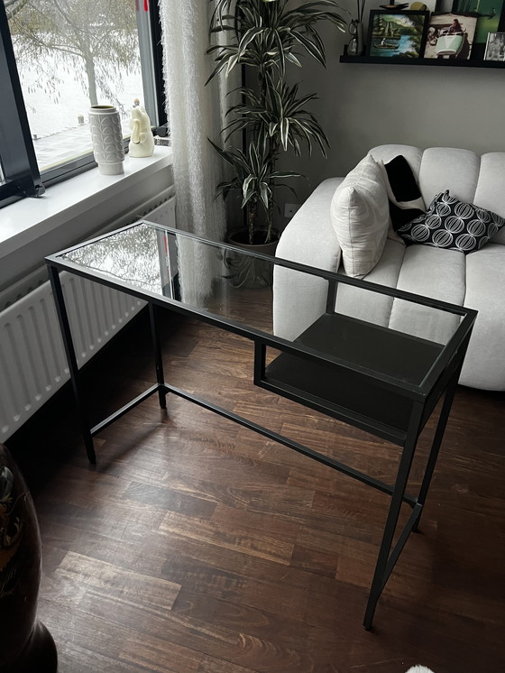 Image 1 of Table d'ordinateur IKEA VITTSJÖ