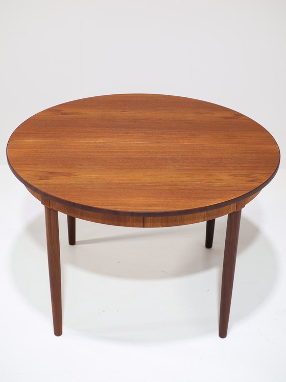 Image 1 of Uitschuifbare eettafel teak Deens vintage rond ovaal