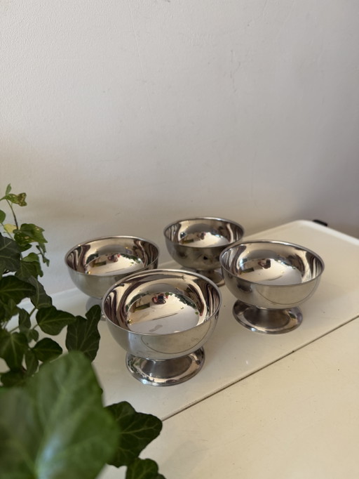 Set van 4 vintage Chrome coupes