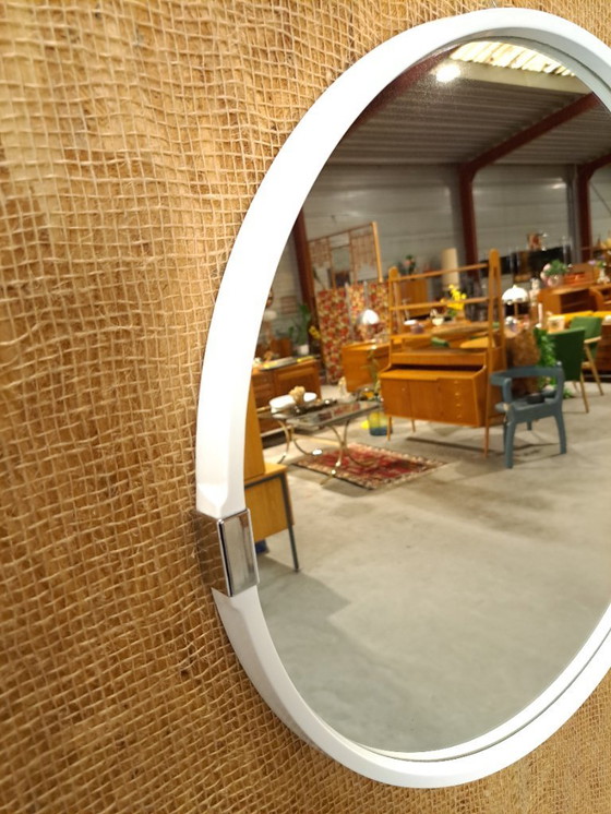 Image 1 of Witte ronde kunststof spiegel met chroom