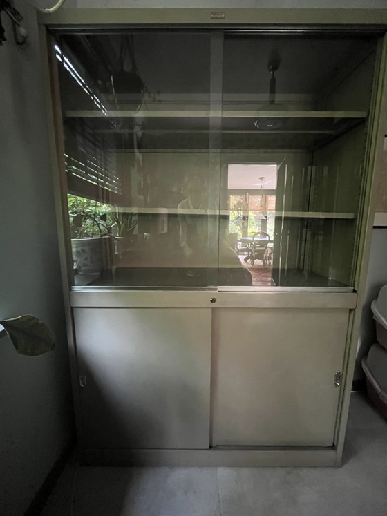 Image 1 of Vintage Industriële MEWAF Vitrinekast / Laboratoriumkast