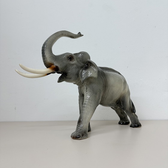 Image 1 of Statua di elefante in ceramica grigia vintage