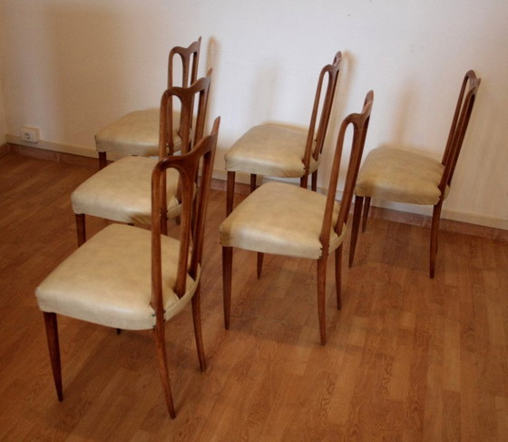 Image 1 of Sechs italienische Mid-Century-Stühle im modernen Stil, bezogen mit weißem Kunstleder