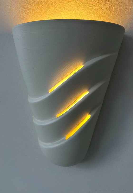 Image 1 of Paar vintage wandlampen, mat wit gips, Frankrijk, 1970