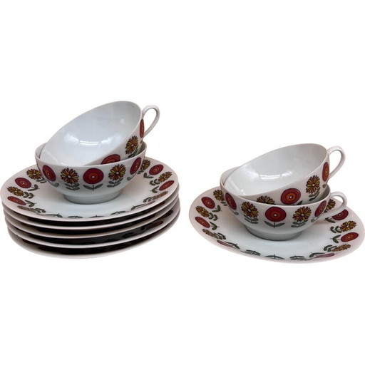 Ensemble de 4 tasses vintage et 6 soucoupes en porcelaine, 1970