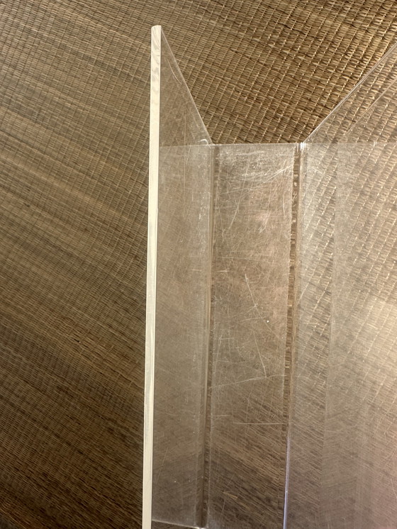 Image 1 of Vintage plexiglas acryl krantenbak lectuurrek tijdschriften houder Spage age transparant retro