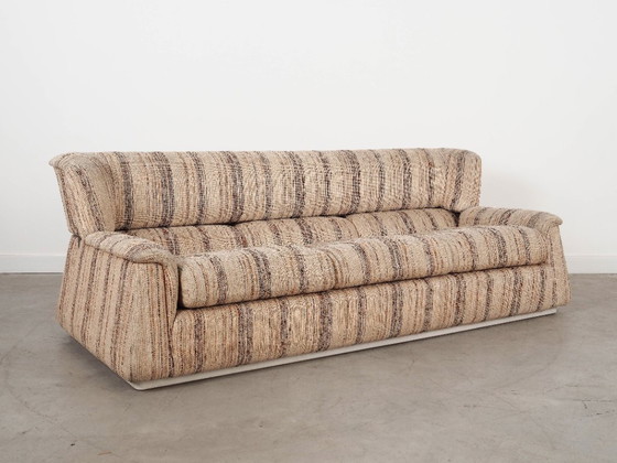Image 1 of Driezitsbank, Italiaans design, jaren 60, gefabriceerd door Saporiti
