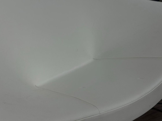 Image 1 of Vitra Coco blanco