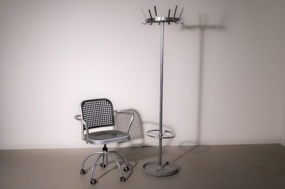 Image 1 of Silberner Bürostuhl von Vico Magistertti für De Padova