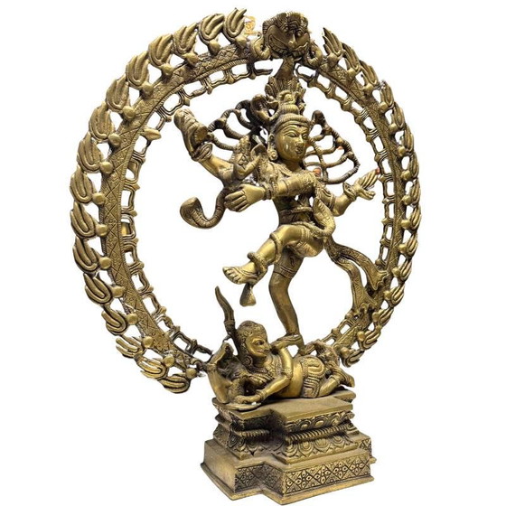 Antike feuervergoldete Nataraja – Lord Shiva – Frühes 20. Jahrhundert ( ) – Bildhauerei, Bronze (photo 2 of 9)