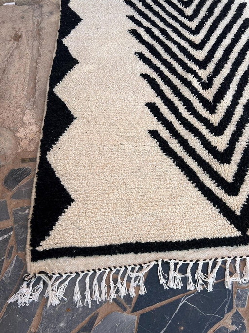 Handgemaakt Berberkleed, zwart-wit, 2/3 m – Ahrend, vloerkleden en tapijten, Wool (photo 2 of 9)