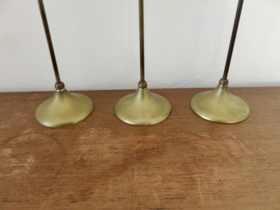 Image 1 of Série de 3 bougeoirs scandinaves, modernistes en laiton, années 60 70