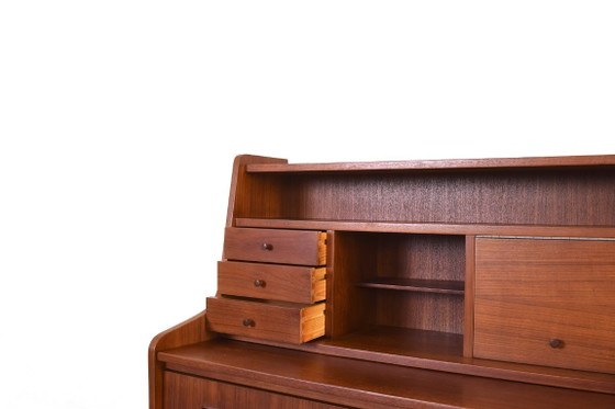 Mid-Century dänischer Teakholz Schreibtisch, 1960er Jahre., Braun, Mid Century Modern (Foto 11 von 15)