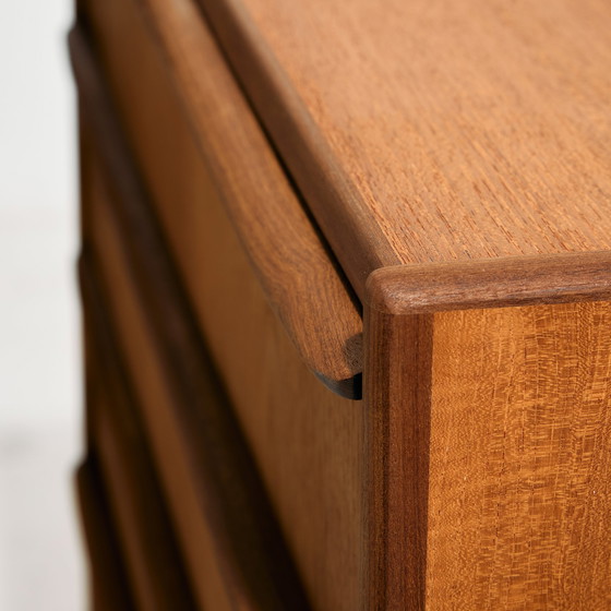 Image 1 of MK10648 Commode en teck restaurée