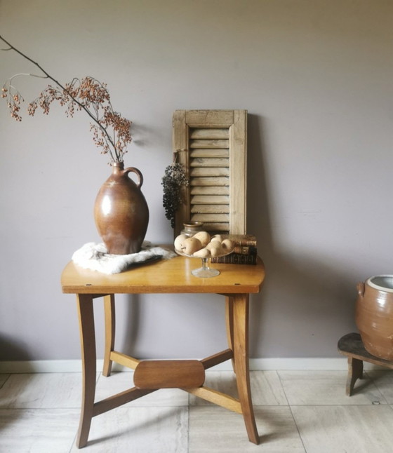 Image 1 of Vintage mid-century Eiken Bijzettafel Met Plateau En Gebogen Pootjes 