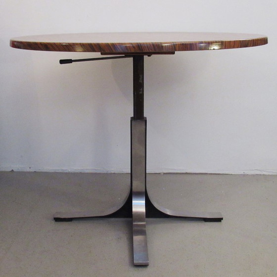 Image 1 of In hoogte verstelbare ronde tafel, jaren 60