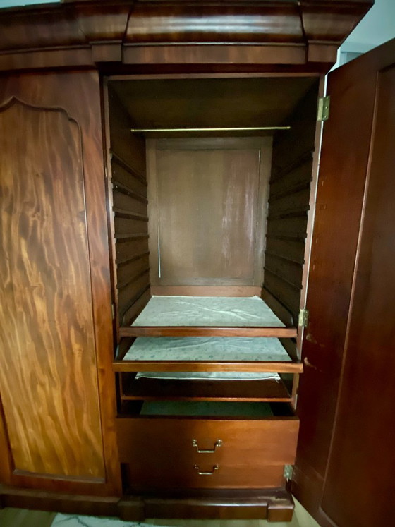 Victorian English Mahogany Wardrobe – Wood, Brass (photo 5 of 9)