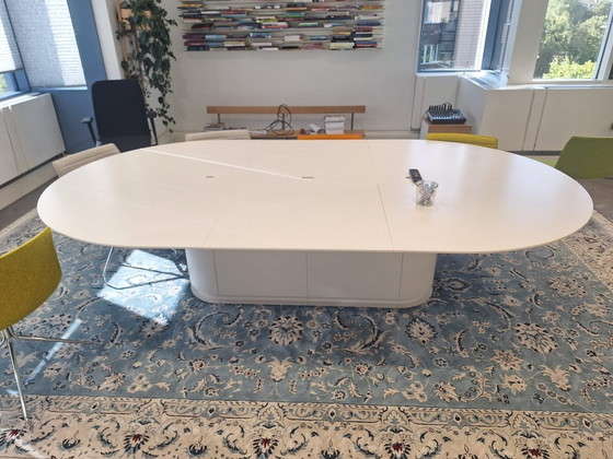 Image 1 of 1x Meeting table
