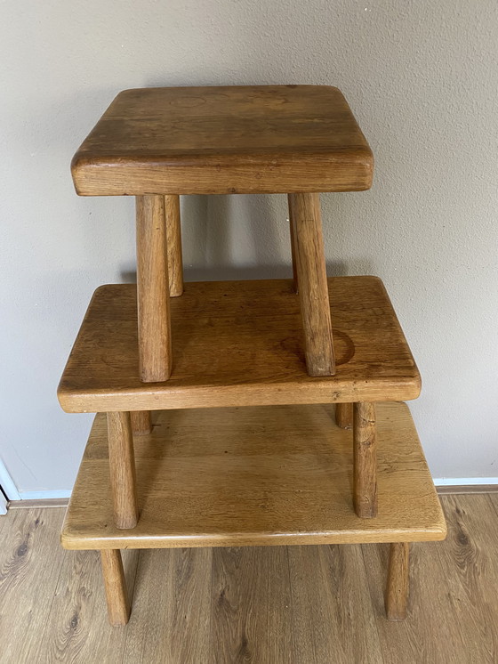 Image 1 of Tavolini vintage brutalisti in rovere in stile Charlotte Perriand