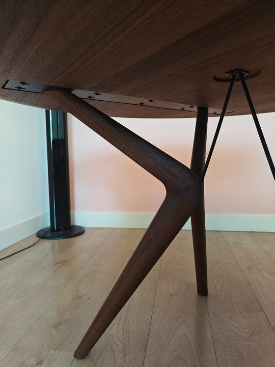 Image 1 of Artisan Lakri Ø140cm American walnut