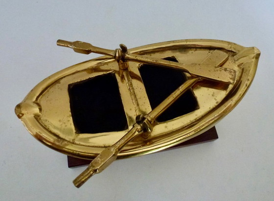 Brass boat sculpture on wooden base, Decorative Objects, Gold, Vintage (photo 8 of 12)