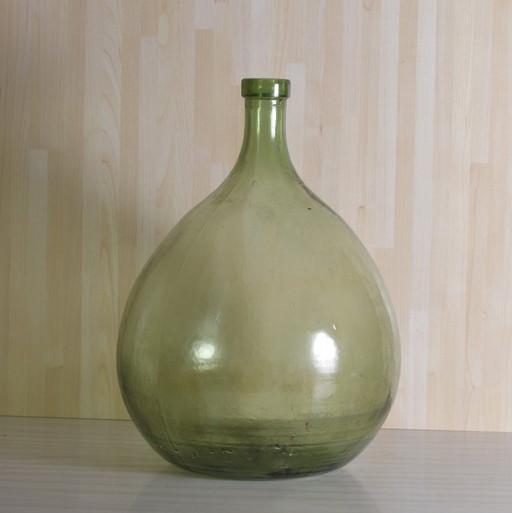 Demijohn vase