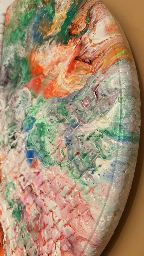 Image 1 of Talla de madera con técnica de fundición acrílica fluorescente UV por Rotan Hunt