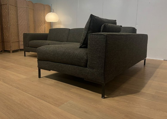 Nouveau modèle en stock : canapé d'angle Aikon en tissu Amaro – Design on Stock, Canapés d'angle, Other (photo 4 of 10)