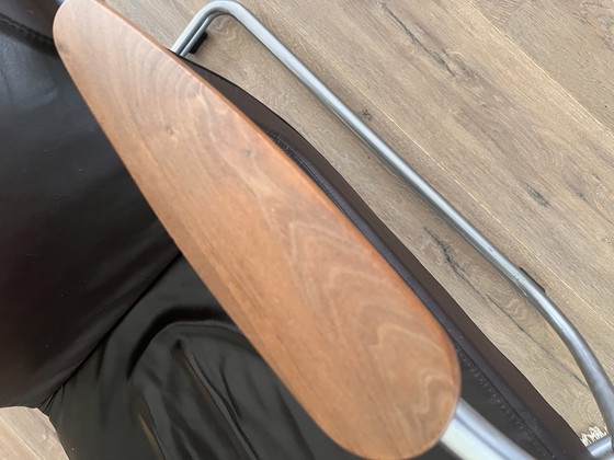 Image 1 of Sillón de cuero Harvink Deining con reposabrazos de teca